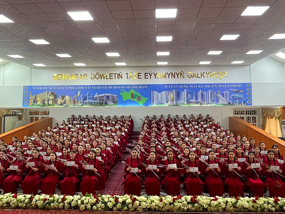 HALKARA ZENANLAR GÜNI DABARALY BELLENILDI